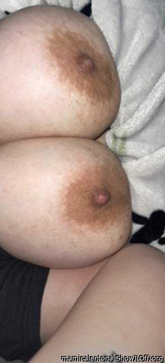 MMMMM....WITH U ON TOP.....DADDY WOULD HAVE THOSE HOT NIPPLE
