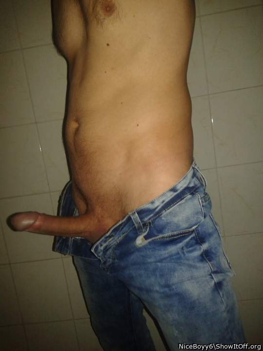 Adult image from NiceBoyy6