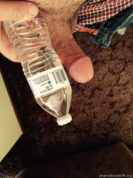 I want a mouthful of that!
No, not the fuckin' water!!
