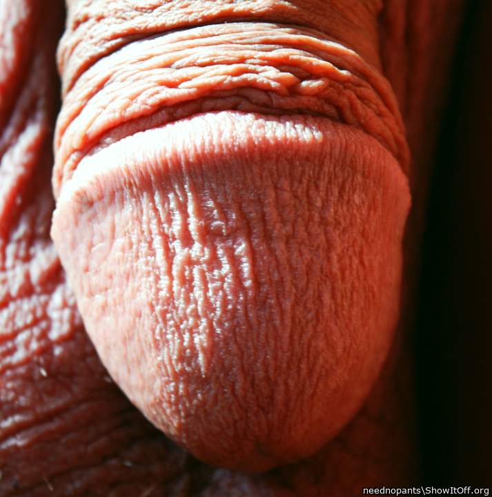 I love the closeups of your bared glans!!