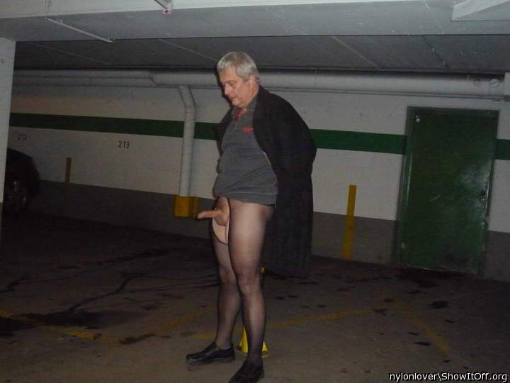 Adult image from nylonlover