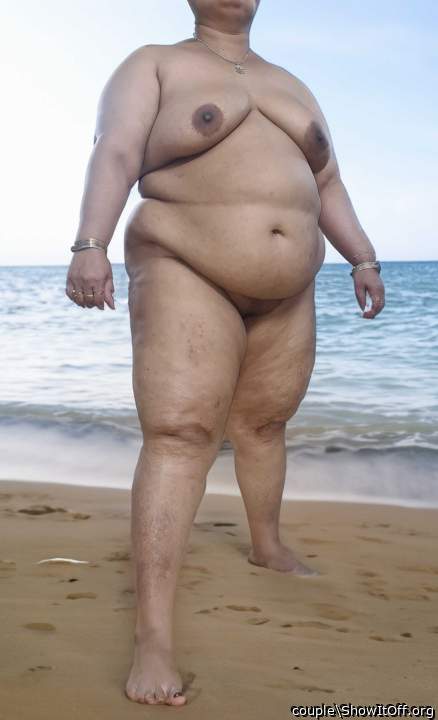 Get down doggy style on that beach & let me fuck your holes 