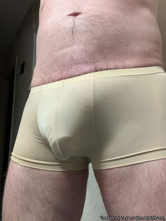 Adult image from TheHornyVoyeur