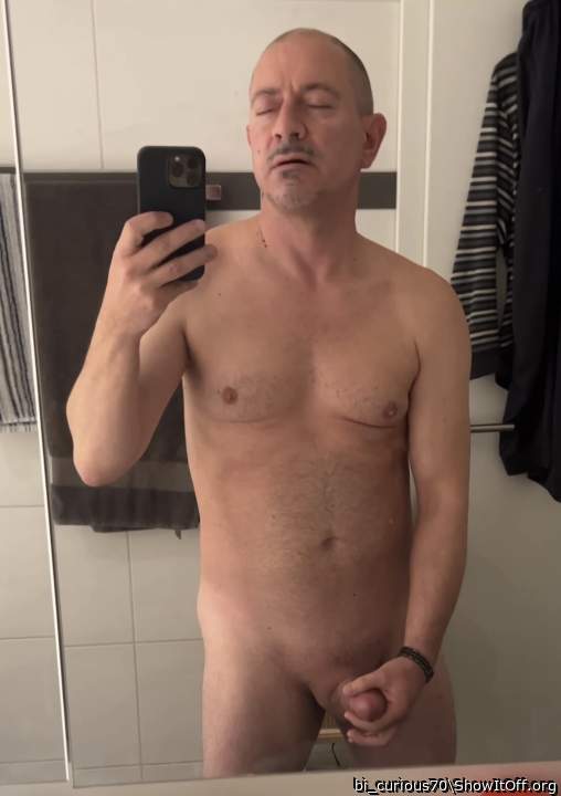 Naked with face