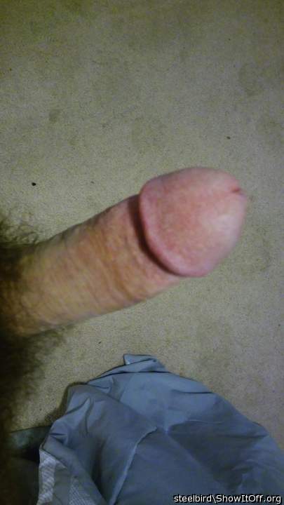   Nice cock! please add me for your friend, thank you.