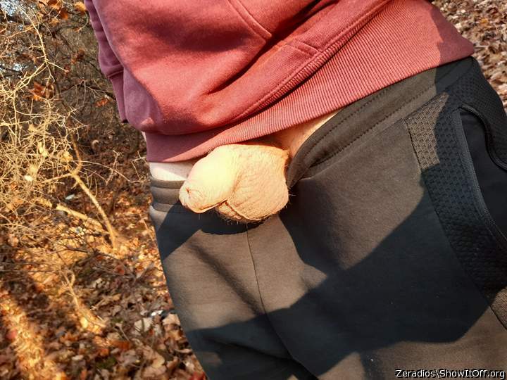 Adult image from Zeradios