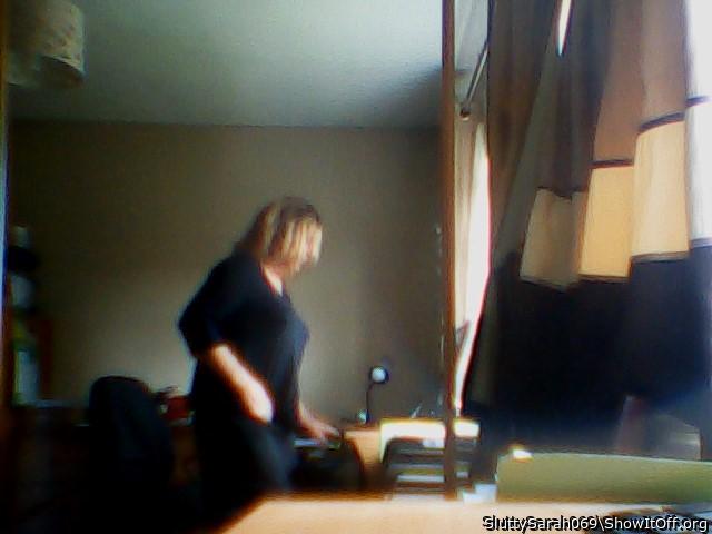 Adult image from SluttySarah069