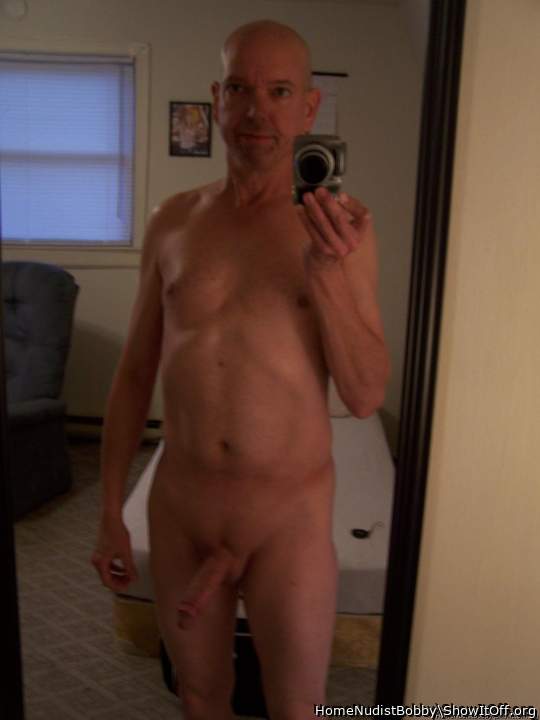 Adult image from HomeNudistBobby