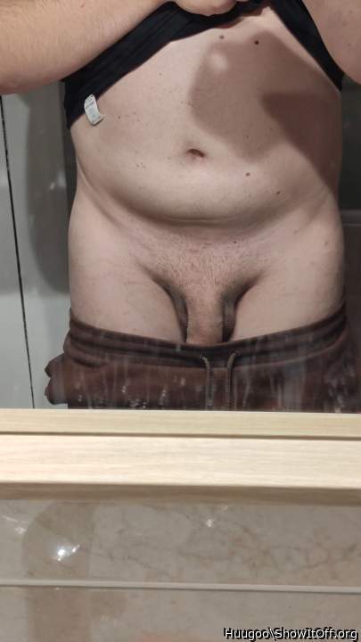 Adult image from Huugoo