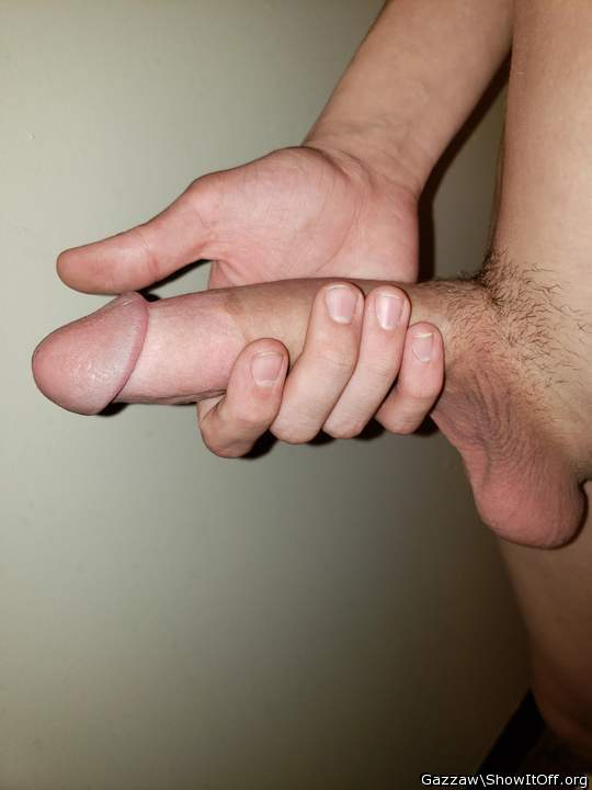 Wow, a beautiful hand full     