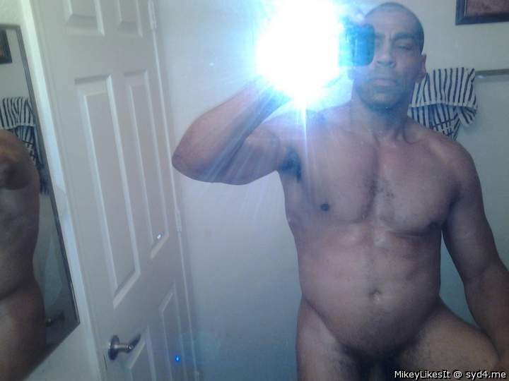 Adult image from MikeyLikesIt