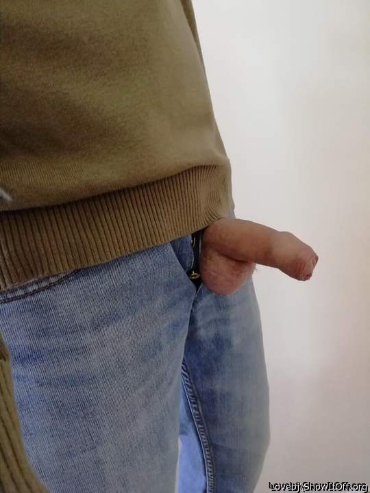 Yummy looking uncut dick!!! 