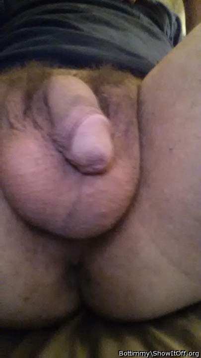 great pic shows it all and looks kissable     oops 