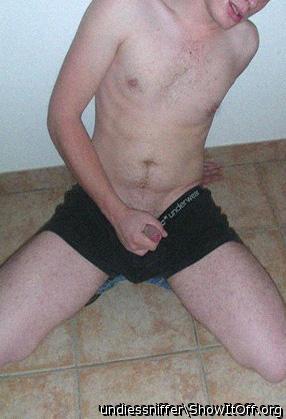 Adult image from undiessniffer