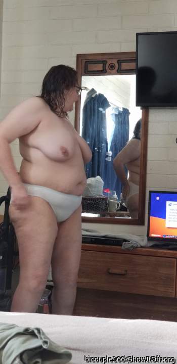 Nice time to suck n feel those tits