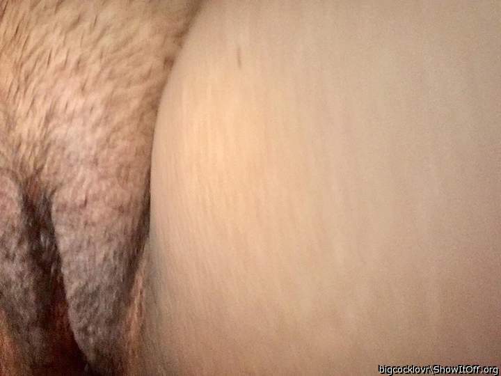 What a lovely shaven pussy!!  Very beautiful, indeed.