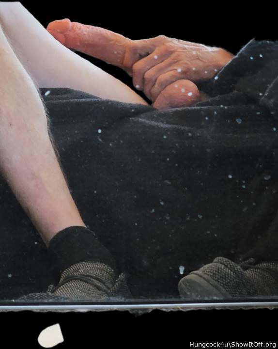 Adult image from Hungcock4u