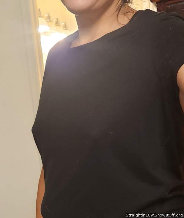 Mmm wanna suck on those nipples