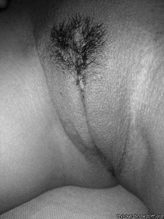 my tongue wants to play ur pussy 
   