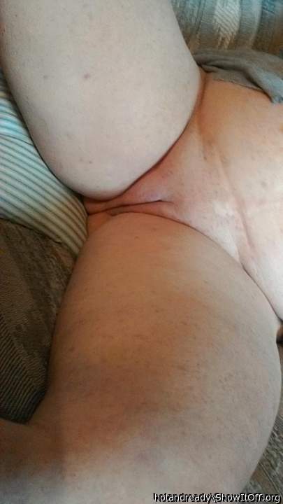 Sexy body lovely legs delicious pussy gets my dick hard and 