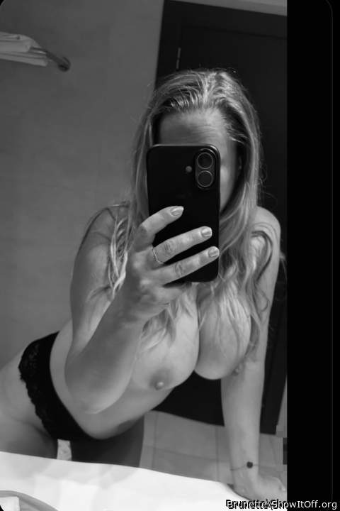 Steph, an ex girlfriend with big tits, sending me photos to fuck