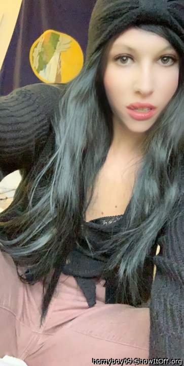 mmmmmm what a beautiful young MILF!!!