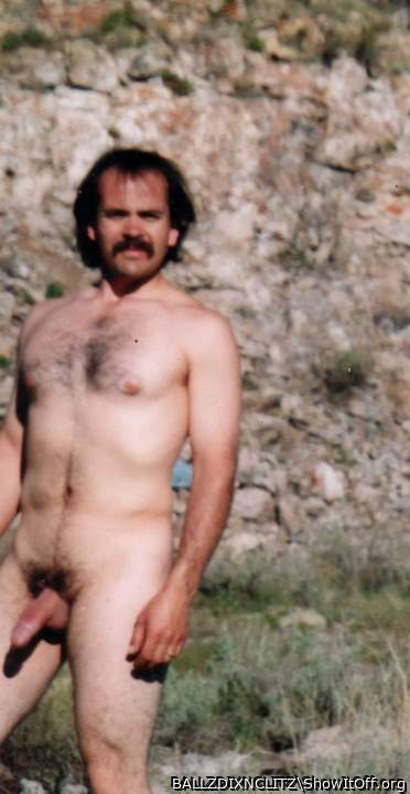 I love that you do outdoor pics!!