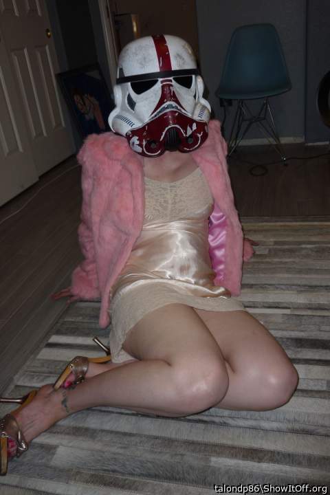 Damn!!! U look yummy!!! Love the outfit!!!