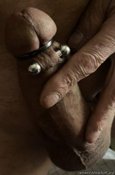 Frenum piercing