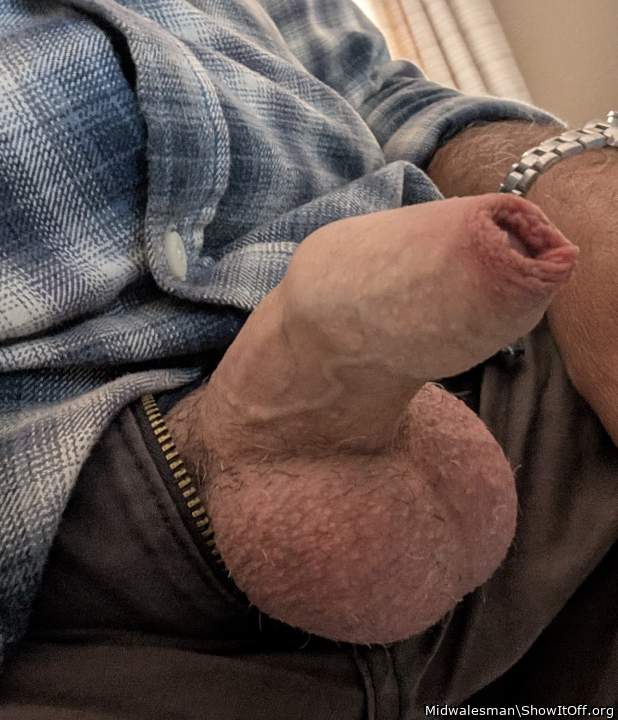 Mmmmm,he's so hot,sexy and suckable...    