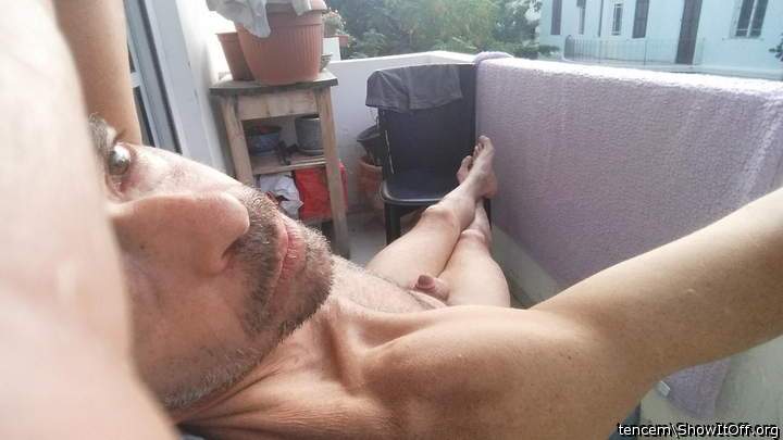 Tel Aviv balcony flash