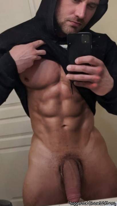  Stunning physique and mammoth cock!