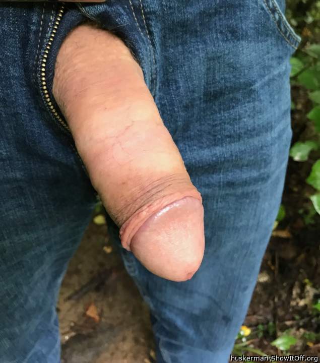 Jeans....and dick out!
My favorite