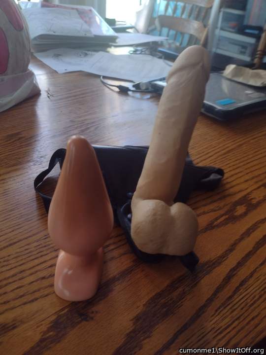 Big fucking dildo 