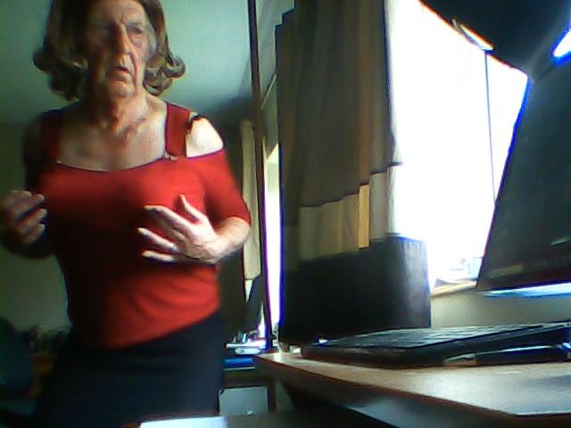 Adult image from SluttySarah069