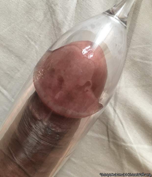 Adult image from ChinpoMukimuki