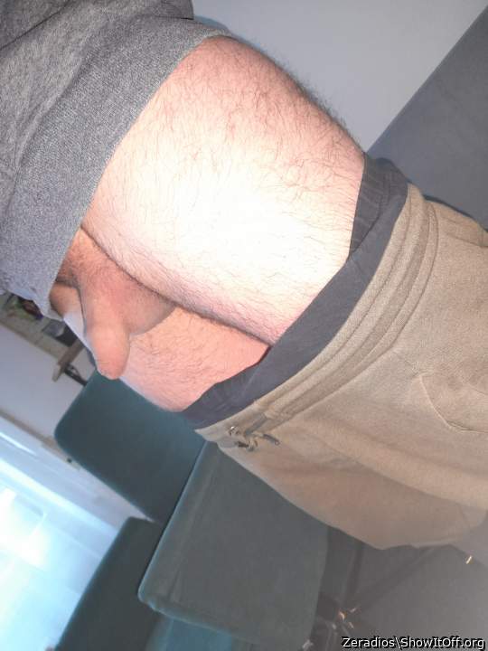 Adult image from Zeradios