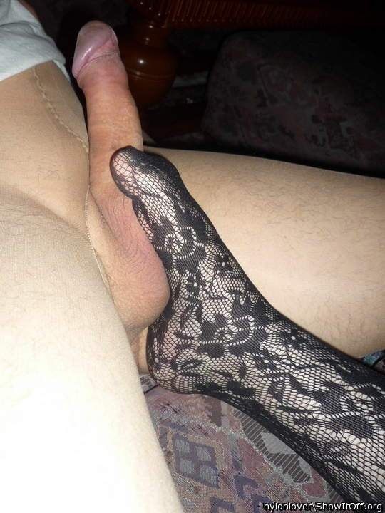 Adult image from nylonlover