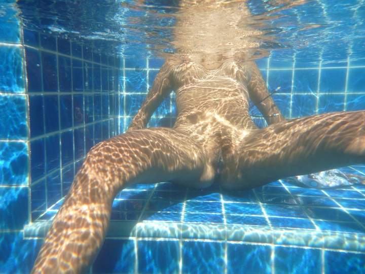 Pool fun!!