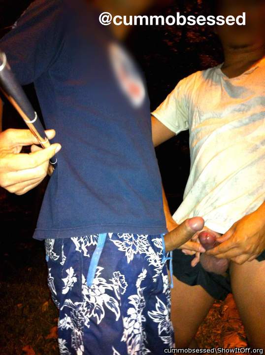 Adult image from cummobsessed