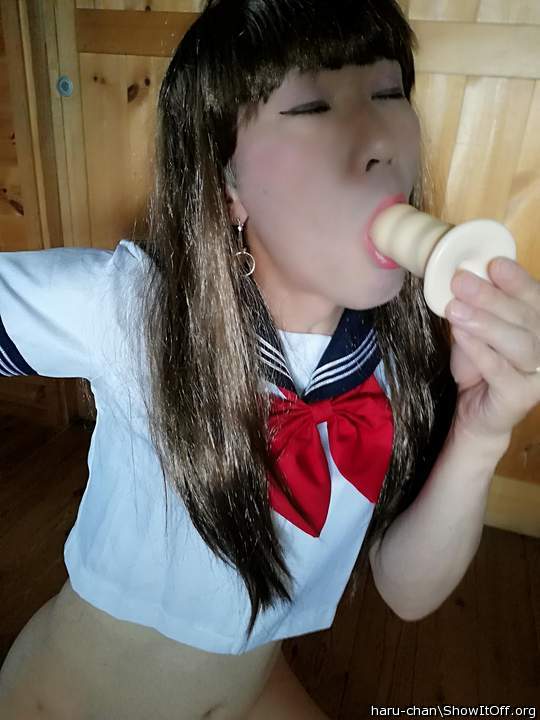 Hot !! Schoolgirls shouldvb taught to suck a big hard cock l