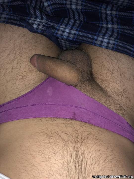Haven�t really posted in a while. If anyone wants to get dirty message me ;)