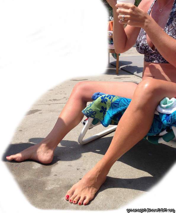 more requests for HD legs and feet.. here ya go! :)