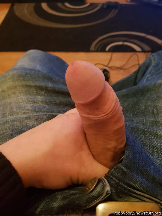 Adult image from robbyboi