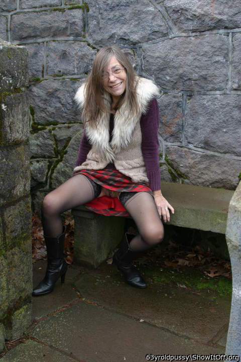 Adult image from 63yroldpussy
