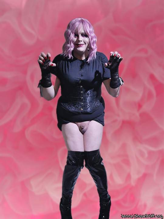 Jenna looking Sexy and Beautiful ..