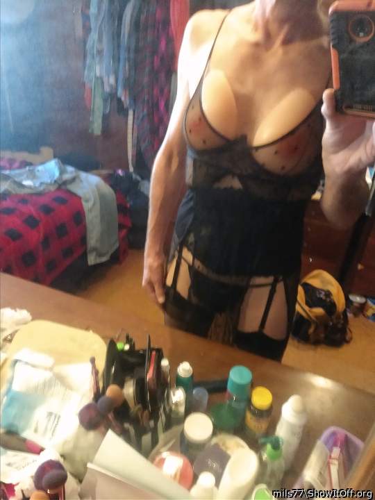 Adult image from mils77