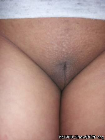 I would love to open up your pussy and eat it till you cum i