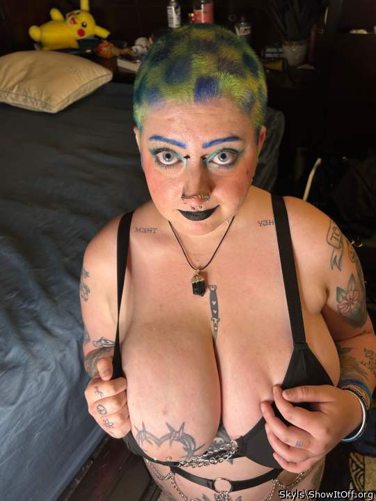 Adult image from Skyls