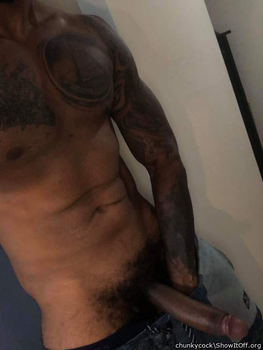 Fit strong body and nice cock 😛